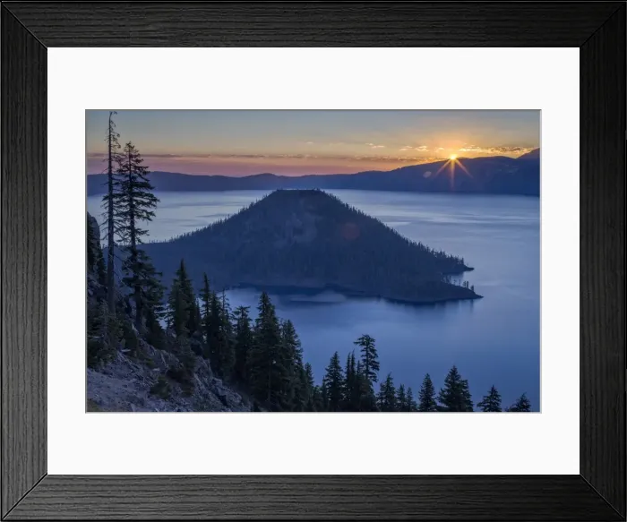 Framed Print : Sunrise over Crater Lake and Wizard Island, Crater Lake National Park, Oregon, United States of America, North America Framed Print : Sunrise over Crater Lake and Wizard Island, Crater Lake National Park, Oregon, United States of America, North America