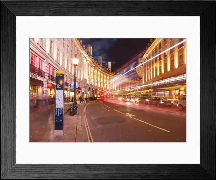 Framed Print : Regent Street in central London, one of the major shopping areas of the West End, London, England, United Kingdom, Europe Framed Print : Regent Street in central London, one of the major shopping areas of the West End, London, England, United Kingdom, Europe