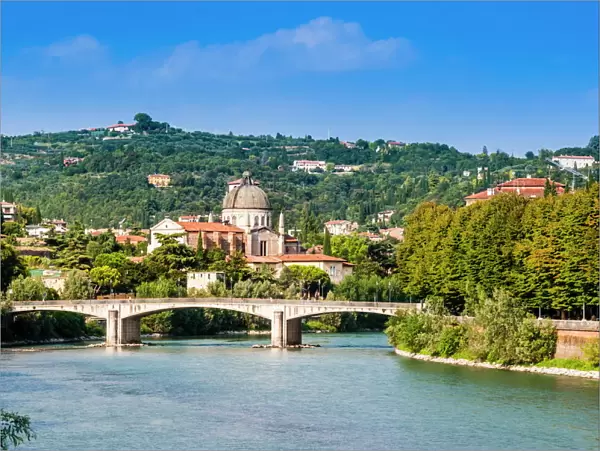 Ponte Garibaldi, River Adige, Verona, UNESCO World Heritage Site, Veneto, Italy, Europe