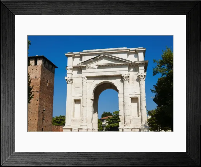 Framed Print : Roman Arco dei Gavi, Verona, UNESCO World Heritage Site, Veneto, Italy, Europe Framed Print : Roman Arco dei Gavi, Verona, UNESCO World Heritage Site, Veneto, Italy, Europe