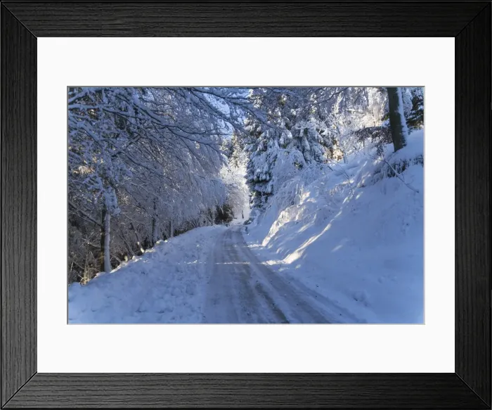 Framed Print : Italian Alps in winter, Aosta Valley, Italy, Europe Framed Print : Italian Alps in winter, Aosta Valley, Italy, Europe