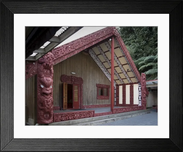 Framed Print : Carved Meeting House Te Tumu Herenga Waka on marae at Victoria University, Kelburn, Wellington, North Island, New Zealand, Pacific Framed Print : Carved Meeting House Te Tumu Herenga Waka on marae at Victoria University, Kelburn, Wellington, North Island, New Zealand, Pacific