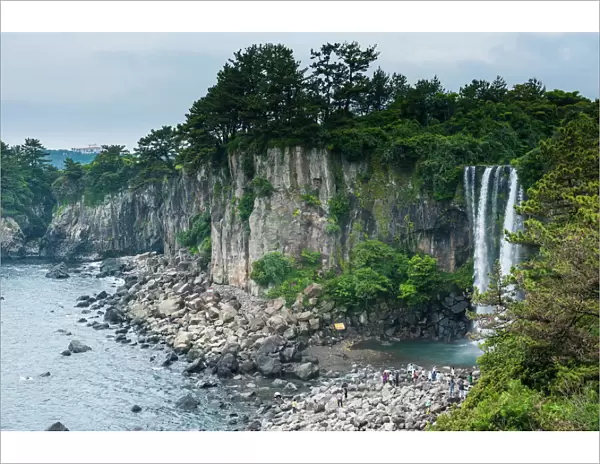 Jeongbang pokpo waterfall, island of Jejudo, UNESCO World Heritage Site, South Korea, Asia