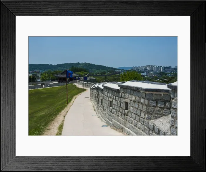 Framed Print : Huge stone walls around the fortress of Suwon, UNESCO World Heritage Site, South Korea, Asia Framed Print : Huge stone walls around the fortress of Suwon, UNESCO World Heritage Site, South Korea, Asia