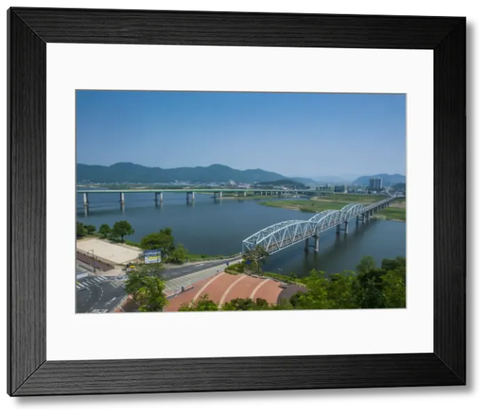 Framed Print : View over Gongja from the Gongsanseong Castle, South Chungcheong Province, South Korea, Asia Framed Print : View over Gongja from the Gongsanseong Castle, South Chungcheong Province, South Korea, Asia