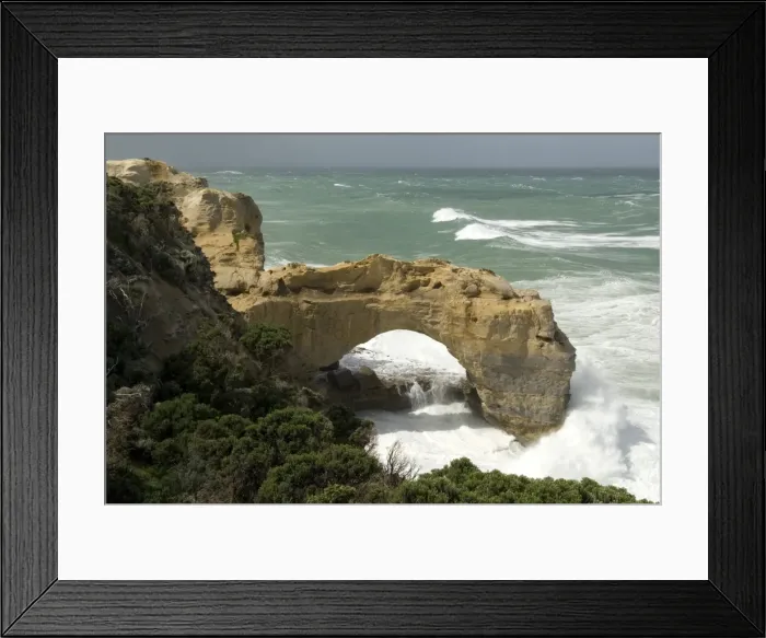 Framed Print : The Arch, in limestone cliff, Peterborough, Great Ocean Road, Victoria, Australia, Pacific