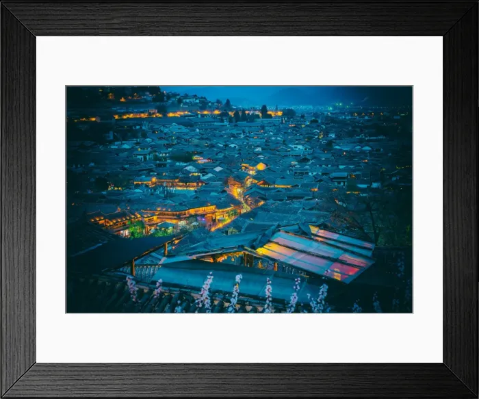 Framed Print : Blue hour shot over roofs of Lijiang Old Town, UNESCO World Heritage Site, Lijiang, Yunnan, China, Asia Framed Print : Blue hour shot over roofs of Lijiang Old Town, UNESCO World Heritage Site, Lijiang, Yunnan, China, Asia