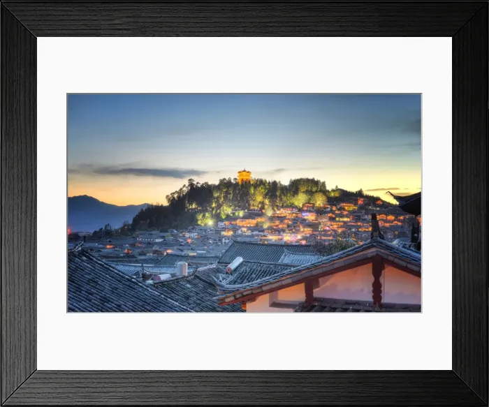 Framed Print : Night falls over Lijiang and Shizishan (Lion Hill with WanGu Tower) while the city lights slowly come to life, Lijiang, Yunnan, China, Asia Framed Print : Night falls over Lijiang and Shizishan (Lion Hill with WanGu Tower) while the city lights slowly come to life, Lijiang, Yunnan, China, Asia