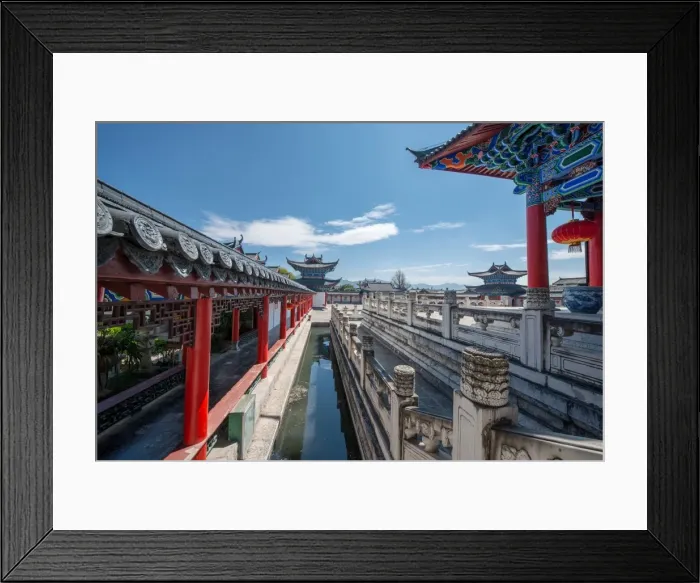 Framed Print : Architecture with colourful wood carvings and white marble balustrades at Mufu Wood Mansion (Mu Residence) in Lijiang, Yunnan, China, Asia Framed Print : Architecture with colourful wood carvings and white marble balustrades at Mufu Wood Mansion (Mu Residence) in Lijiang, Yunnan, China, Asia