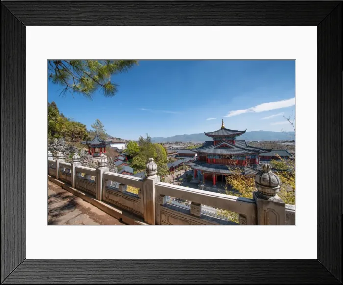 Framed Print : An elevated view on Mu Fu and the Old Town of Lijiang with white marble balustrades, UNESCO World Heritage Site, Lijiang, Yunnan, China, Asia Framed Print : An elevated view on Mu Fu and the Old Town of Lijiang with white marble balustrades, UNESCO World Heritage Site, Lijiang, Yunnan, China, Asia