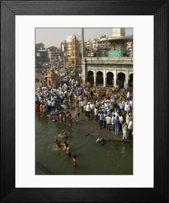 Framed Print : Worshippers at the Ramkund tank on the ghats along the holy River Godavari, Nasik (Nashik), Maharashtra, India, Asia Framed Print : Worshippers at the Ramkund tank on the ghats along the holy River Godavari, Nasik (Nashik), Maharashtra, India, Asia