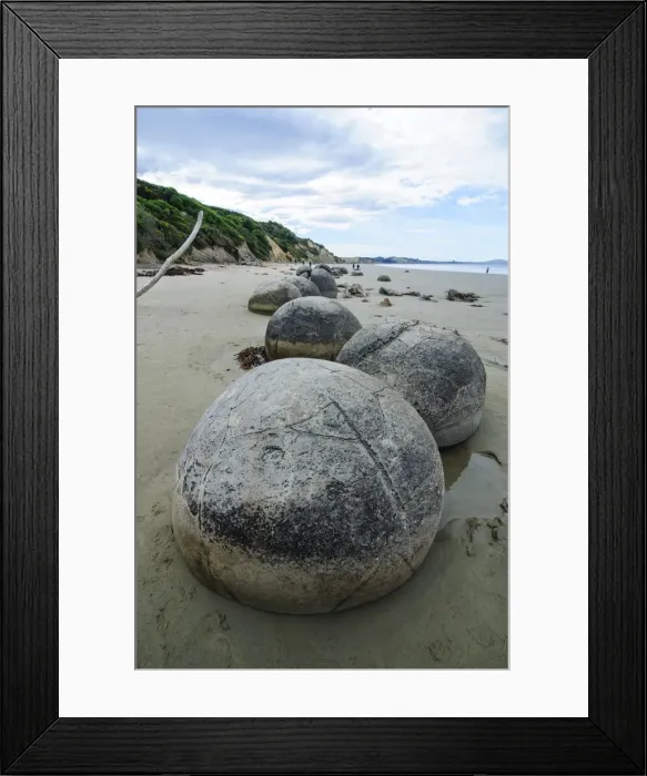 Framed Print : Moeraki Boulders, Koekohe Beach, South Island, New Zealand, Pacific Framed Print : Moeraki Boulders, Koekohe Beach, South Island, New Zealand, Pacific