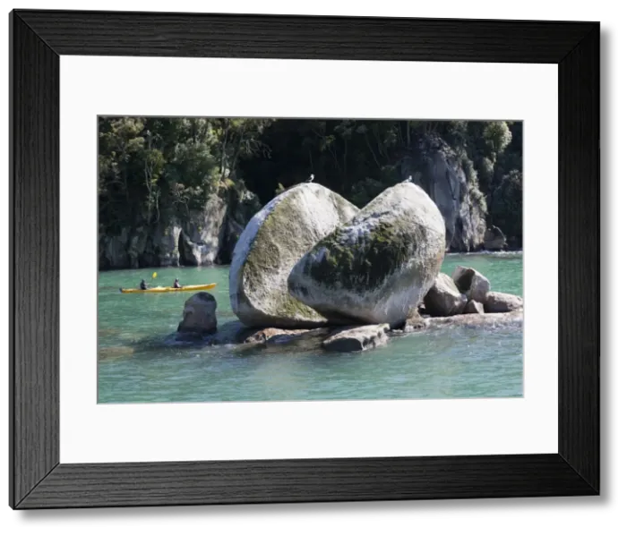 Framed Print : Split Apple Rock in Tasman Bay, Abel Tasman National Park, Nelson region, South Island, New Zealand, Pacific Framed Print : Split Apple Rock in Tasman Bay, Abel Tasman National Park, Nelson region, South Island, New Zealand, Pacific