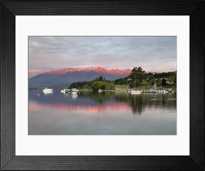 Framed Print : Sunrise over Lake Wanaka, Wanaka, Otago, South Island, New Zealand, Pacific Framed Print : Sunrise over Lake Wanaka, Wanaka, Otago, South Island, New Zealand, Pacific