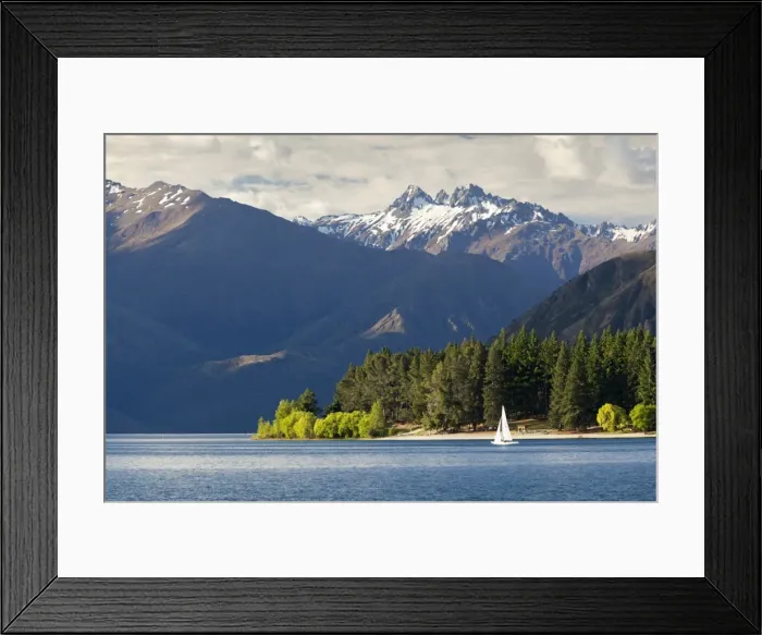 Framed Print : Sailing on Lake Wanaka, Wanaka, Otago, South Island, New Zealand, Pacific Framed Print : Sailing on Lake Wanaka, Wanaka, Otago, South Island, New Zealand, Pacific