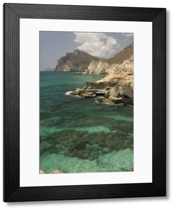 Framed Print : The limestone coast of southern Oman, Mughsayl, Salalah, Dhofar, Oman, Middle East Framed Print : The limestone coast of southern Oman, Mughsayl, Salalah, Dhofar, Oman, Middle East