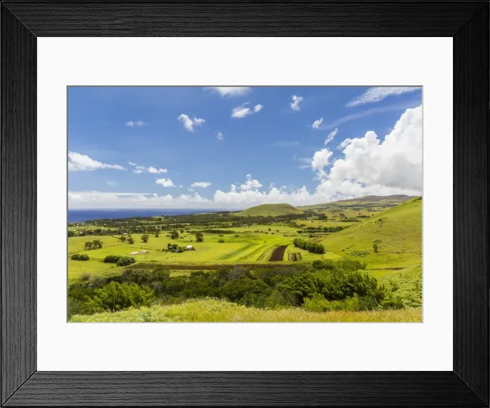 Framed Print : A view of the outskirts of Hanga Roa, Rapa Nui National Park, UNESCO World Heritage Site, Easter Island (Isla de Pascua), Chile, South America Framed Print : A view of the outskirts of Hanga Roa, Rapa Nui National Park, UNESCO World Heritage Site, Easter Island (Isla de Pascua), Chile, South America
