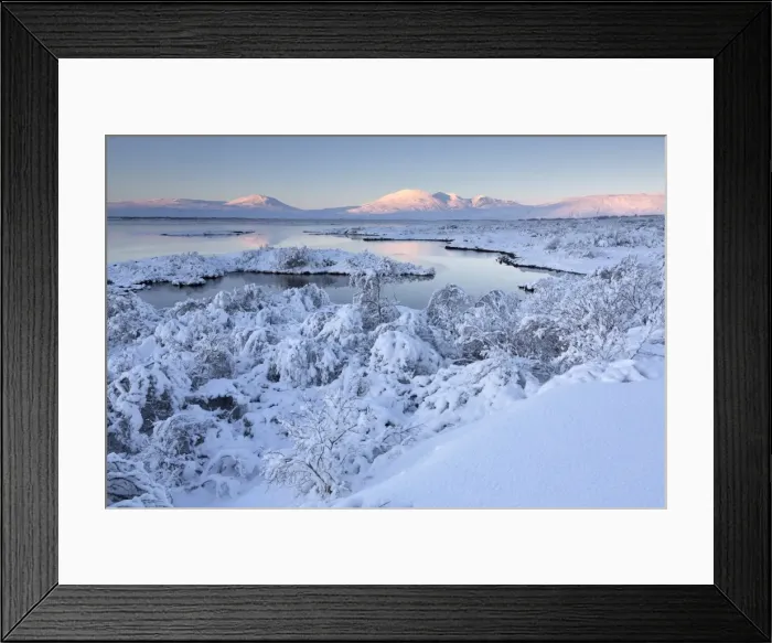 Framed Print : View towards Pingvallavatn Lake on a clear winters afternoon with the shore and distant mountains covered in snow, Pingvellir National Park, UNESCO World Heritage Site, Southwest Iceland, Iceland, Polar Regions Framed Print : View towards Pingvallavatn Lake on a clear winters afternoon with the shore and distant mountains covered in snow, Pingvellir National Park, UNESCO World Heritage Site, Southwest Iceland, Iceland, Polar Regions