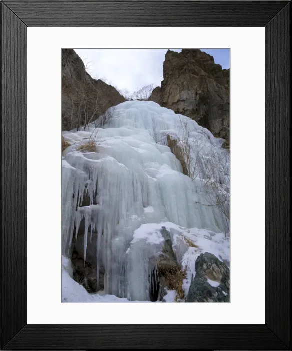 Framed Print : Frozen waterfall in Rumbak Valley, Hemis National Park, Ladakh, India, Asia Framed Print : Frozen waterfall in Rumbak Valley, Hemis National Park, Ladakh, India, Asia