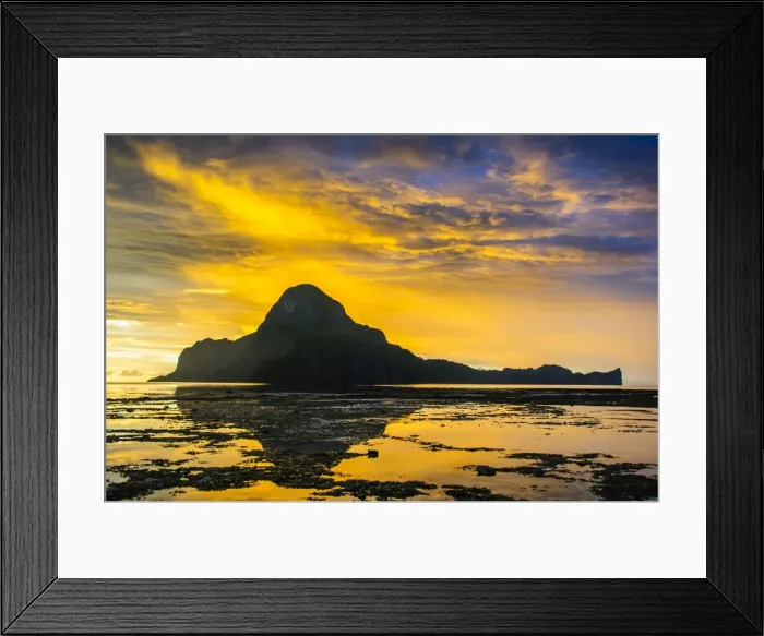 Framed Print : Dramatic sunset light over the bay of El Nido, Bacuit Archipelago, Palawan, Philippines, Southeast Asia, Asia Framed Print : Dramatic sunset light over the bay of El Nido, Bacuit Archipelago, Palawan, Philippines, Southeast Asia, Asia