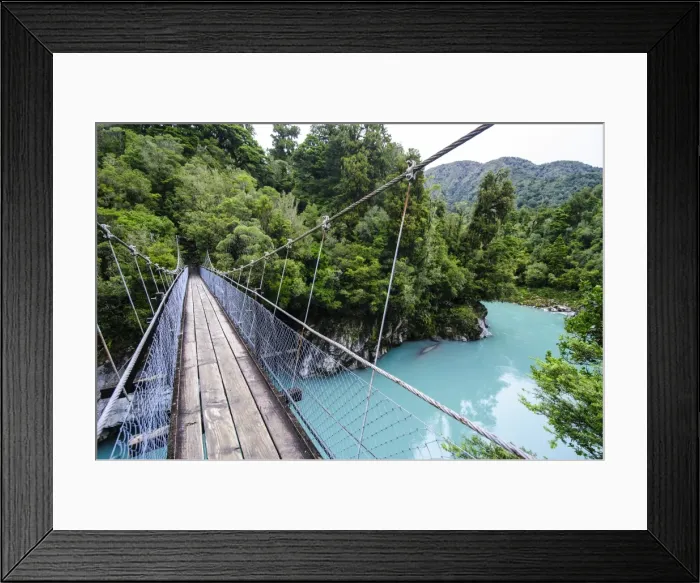 Framed Print : Hanging bridge above the turquoise water in the Hokitika Gorge, West Coast, South Island, New Zealand, Pacific Framed Print : Hanging bridge above the turquoise water in the Hokitika Gorge, West Coast, South Island, New Zealand, Pacific