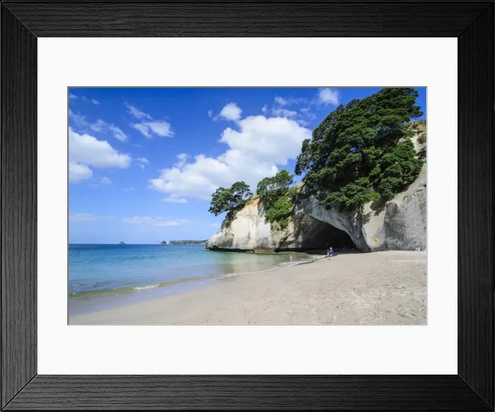 Framed Print : White sand beach on Cathedral Cove, Coromandel, North Island, New Zealand, Pacific Framed Print : White sand beach on Cathedral Cove, Coromandel, North Island, New Zealand, Pacific