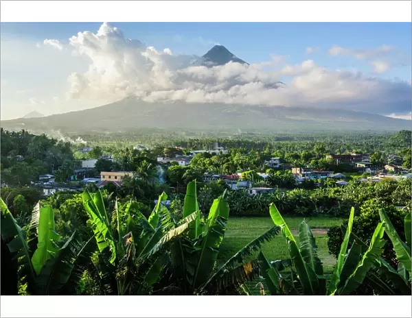 View from the Daraga Church to the volcano of Mount Mayon, Legaspi, Southern Luzon, Philippines, Southeast Asia, Asia