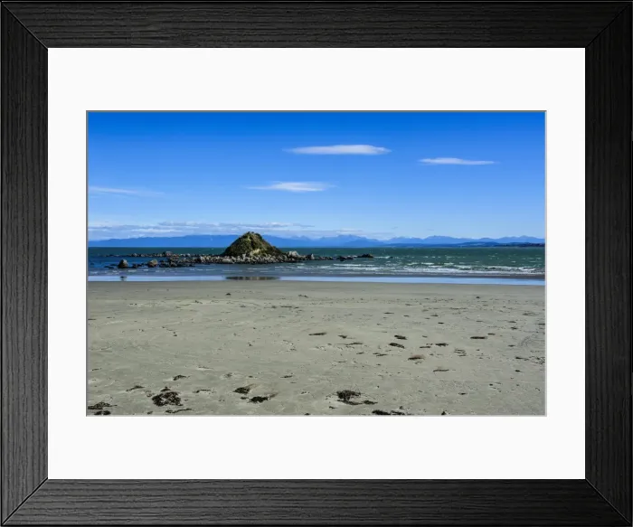 Framed Print : Taramea Bay in Riverton along the road from Invercargill to Te Anau, South Island, New Zealand, Pacific Framed Print : Taramea Bay in Riverton along the road from Invercargill to Te Anau, South Island, New Zealand, Pacific