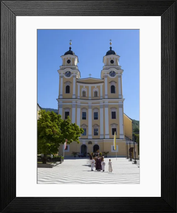 Framed Print : Mondsee Abbey, Market Square, Mondsee, Mondsee Lake, Oberosterreich (Upper Austria), Austria, Europe Framed Print : Mondsee Abbey, Market Square, Mondsee, Mondsee Lake, Oberosterreich (Upper Austria), Austria, Europe