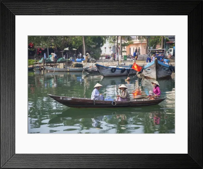 Framed Print : Women in rowing boat, Hoi An, UNESCO World Heritage Site, Quang Nam, Vietnam, Indochina, Southeast Asia, Asia Framed Print : Women in rowing boat, Hoi An, UNESCO World Heritage Site, Quang Nam, Vietnam, Indochina, Southeast Asia, Asia