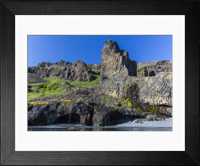 Framed Print : Amazing examples of columnar basalt on the southern coast of Disko Island, Kuannersuit, Greenland, Polar Regions Framed Print : Amazing examples of columnar basalt on the southern coast of Disko Island, Kuannersuit, Greenland, Polar Regions