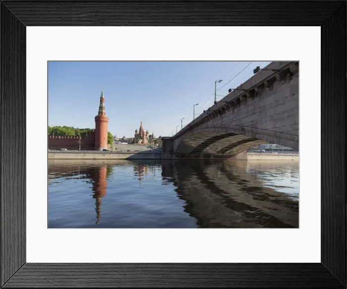 Framed Print : Bridge over the River Moskva with the Kremlin and St. Basils Cathedral in the distance, Moscow, Russia, Europe Framed Print : Bridge over the River Moskva with the Kremlin and St. Basils Cathedral in the distance, Moscow, Russia, Europe