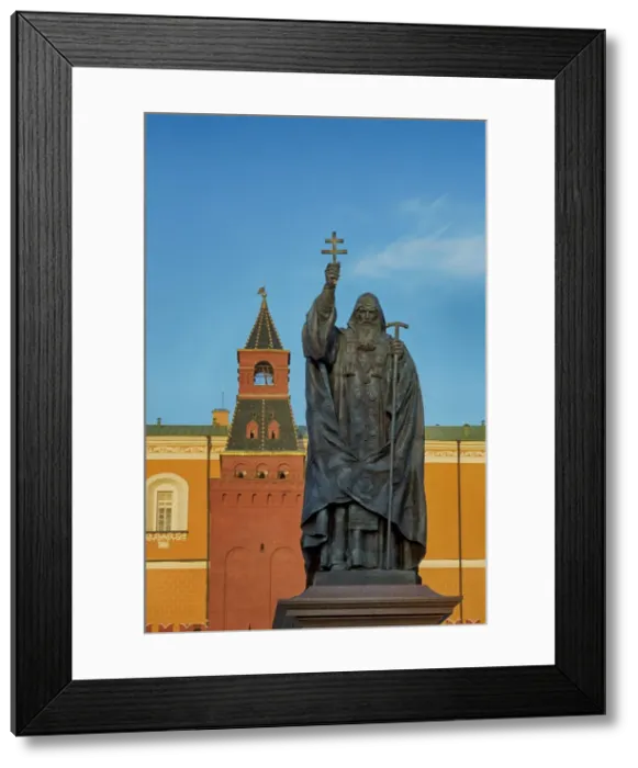 Framed Print : Statue of Patriarch Hermogenes in Alexander Gardens near the Kremlin, Moscow, Russia, Europe