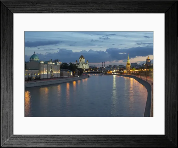 Framed Print : River Moskva and the Cathedral of Christ the Redeemer and the Kremlin at night, Moscow, Russia, Europe Framed Print : River Moskva and the Cathedral of Christ the Redeemer and the Kremlin at night, Moscow, Russia, Europe
