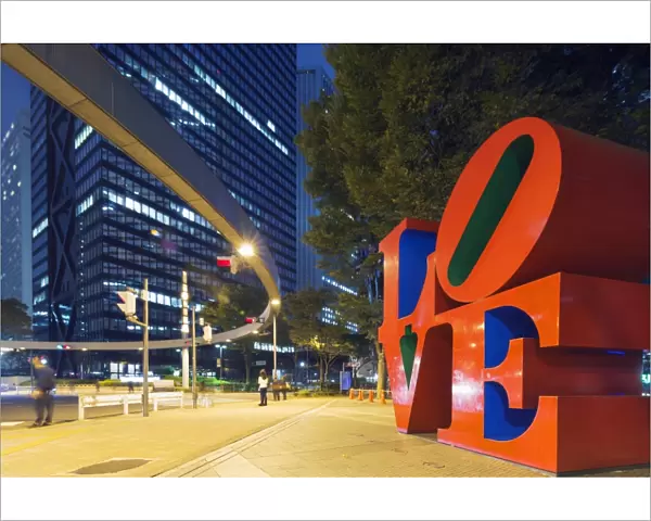 Love sculpture by Robert Indiana, Shinjuku, Tokyo, Honshu, Japan, Asia
