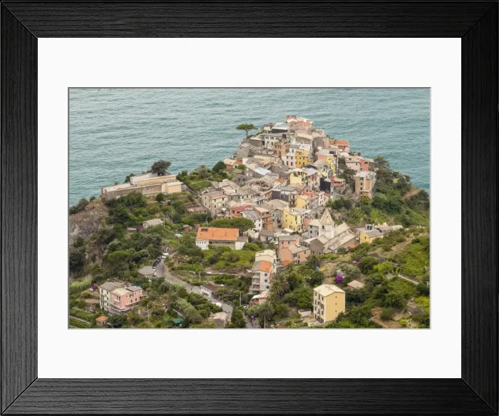 Framed Print : The village of Corniglia in the Cinque Terre, UNESCO World Heritage Site, Liguria, Italy, Europe Framed Print : The village of Corniglia in the Cinque Terre, UNESCO World Heritage Site, Liguria, Italy, Europe