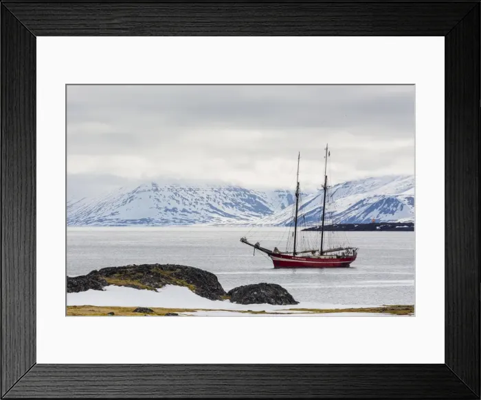 Framed Print : The exploration ship Northern Lights at anchor in Varsolbukta, Bellsund, Spitsbergen, Svalbard, Arctic, Norway, Scandinavia, Europe Framed Print : The exploration ship Northern Lights at anchor in Varsolbukta, Bellsund, Spitsbergen, Svalbard, Arctic, Norway, Scandinavia, Europe
