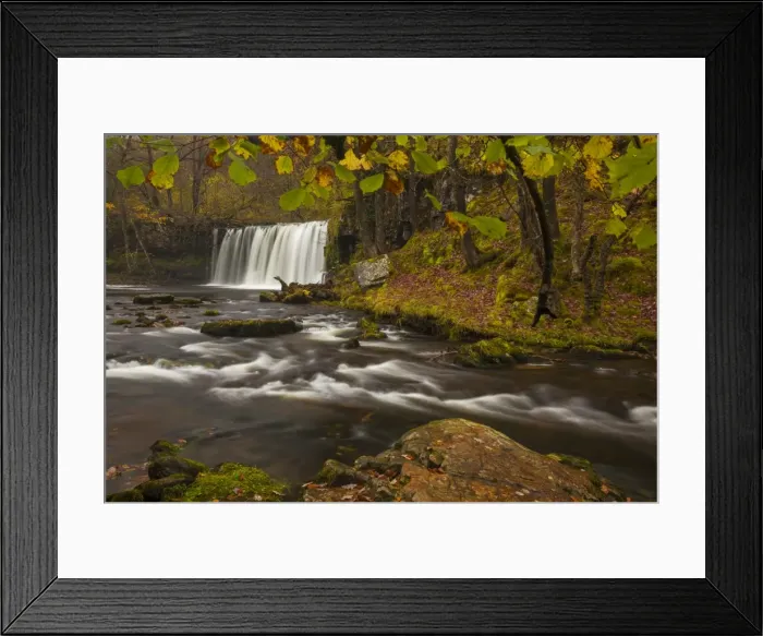 Framed Print : Scwd Ddwil, near Pontneddfechan, Ystradfellte, Brecon Beacons National Park, Powys, Wales, United Kingdom, Europe Framed Print : Scwd Ddwil, near Pontneddfechan, Ystradfellte, Brecon Beacons National Park, Powys, Wales, United Kingdom, Europe