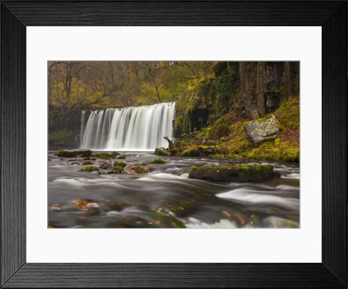Framed Print : Scwd Ddwil, near Pontneddfechan, Ystradfellte, Brecon Beacons National Park, Powys, Wales, United Kingdom, Europe Framed Print : Scwd Ddwil, near Pontneddfechan, Ystradfellte, Brecon Beacons National Park, Powys, Wales, United Kingdom, Europe