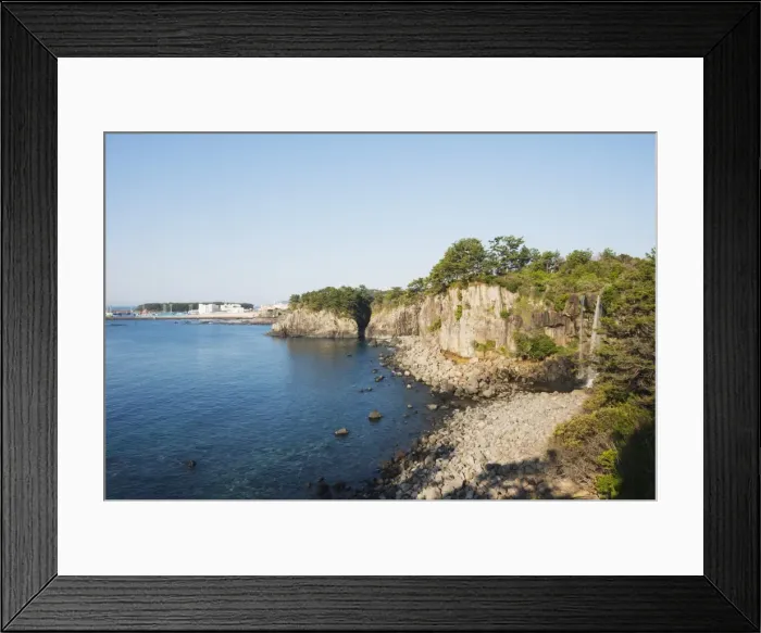 Framed Print : Jeongbang waterfall cascading into the sea, Seogwipo City, Jeju Island, UNESCO World Heritage Site, South Korea, Asia Framed Print : Jeongbang waterfall cascading into the sea, Seogwipo City, Jeju Island, UNESCO World Heritage Site, South Korea, Asia