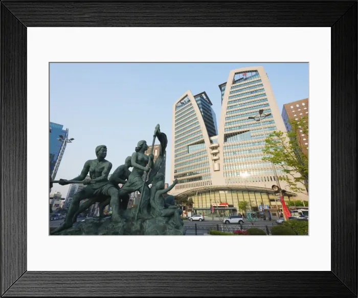 Framed Print : Post Office tower building in Post Office Square, Seoul, South Korea, Asia Framed Print : Post Office tower building in Post Office Square, Seoul, South Korea, Asia