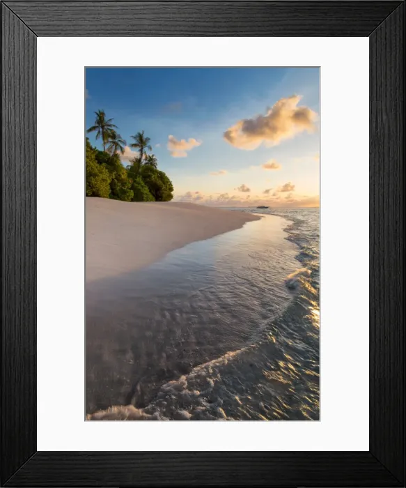 Framed Print : Morning light on a deserted beach on an island in the Northern Huvadhoo Atoll, Maldives, Indian Ocean, Asia Framed Print : Morning light on a deserted beach on an island in the Northern Huvadhoo Atoll, Maldives, Indian Ocean, Asia