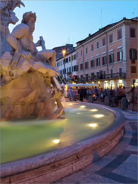 Berninis Fontana dei Quattro Fiumi (Fountain of Four Rivers) in Piazza Navona at night, Rome, Lazio, Italy, Europe