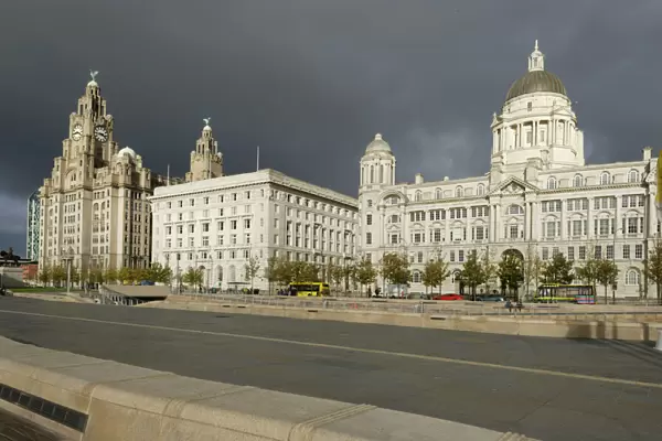 The Three Graces Buildings, (The Royal Liver Building, The Cunard Building and The Port of Liverpool Building), Pier Head, UNESCO World Heritage Site, Waterfront, Liverpool, Merseyside, England, United Kingdom, Europe