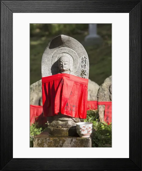 Framed Print : Statue at Kofukuji Temple, UNESCO World Heritage Site, Nara, Kansai, Japan, Asia Framed Print : Statue at Kofukuji Temple, UNESCO World Heritage Site, Nara, Kansai, Japan, Asia
