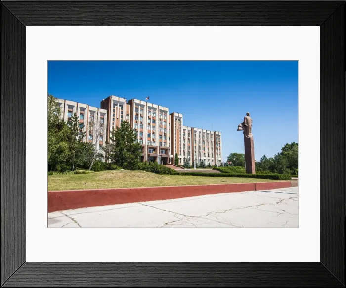 Framed Print : Transnistria Parliament building in Tiraspol, with a statue of Vladimir Lenin in front, Transnistria, Moldova, Europe Framed Print : Transnistria Parliament building in Tiraspol, with a statue of Vladimir Lenin in front, Transnistria, Moldova, Europe