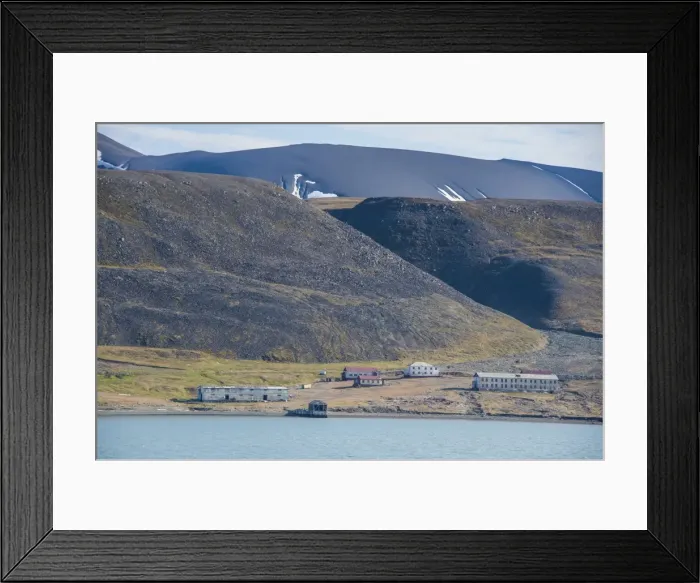 Framed Print : View over the old Russian coalmine in Colesbukta, Svalbard, Arctic, Norway, Scandinavia, Europe Framed Print : View over the old Russian coalmine in Colesbukta, Svalbard, Arctic, Norway, Scandinavia, Europe