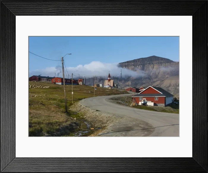 Framed Print : Longyearbyen, Spitsbergen, Svalbard, Arctic, Norway, Scandinavia, Europe Framed Print : Longyearbyen, Spitsbergen, Svalbard, Arctic, Norway, Scandinavia, Europe