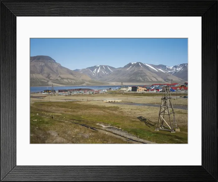 Framed Print : View over Longyearbyen, Spitsbergen, Svalbard, Arctic, Norway, Scandinavia, Europe Framed Print : View over Longyearbyen, Spitsbergen, Svalbard, Arctic, Norway, Scandinavia, Europe