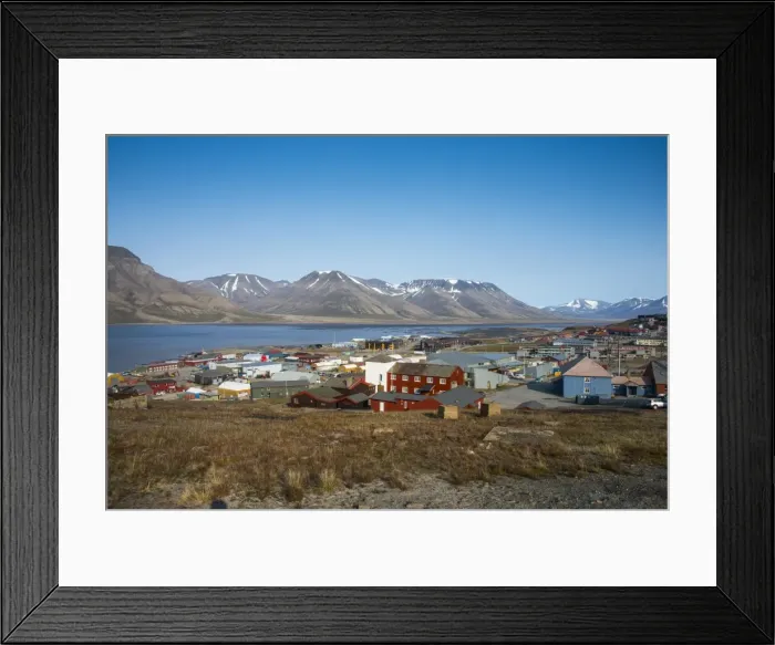 Framed Print : View over the capital of Spitzbergen Longyearbyen, Svalbard, Arctic, Norway, Scandinavia, Europe Framed Print : View over the capital of Spitzbergen Longyearbyen, Svalbard, Arctic, Norway, Scandinavia, Europe